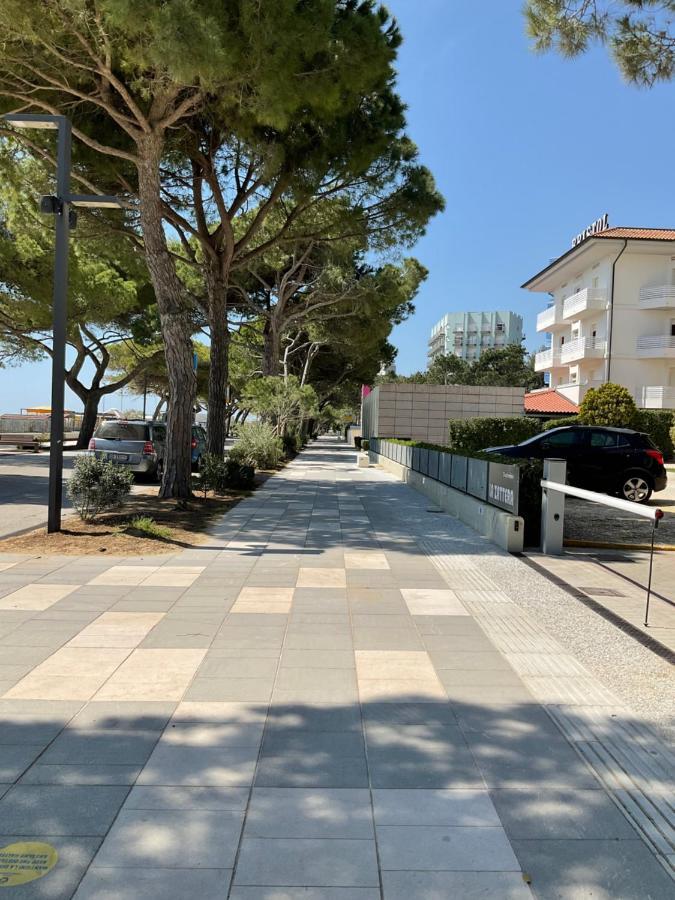Beach Front Apartment Sabbiadoro Lignano Sabbiadoro Eksteriør bilde