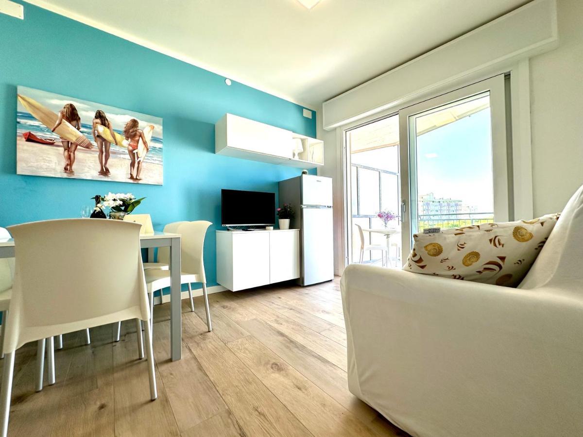 Beach Front Apartment Sabbiadoro Lignano Sabbiadoro Eksteriør bilde