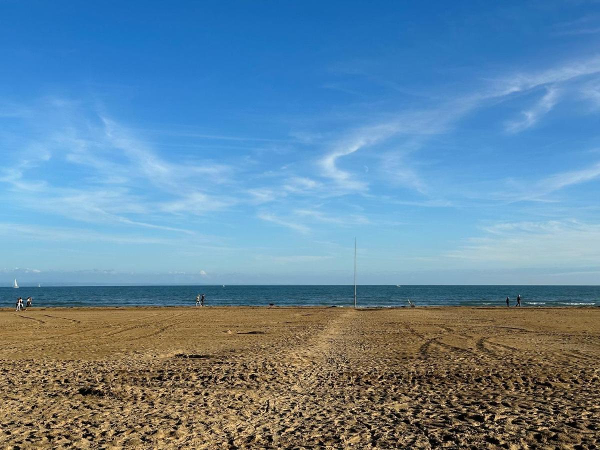 Beach Front Apartment Sabbiadoro Lignano Sabbiadoro Eksteriør bilde